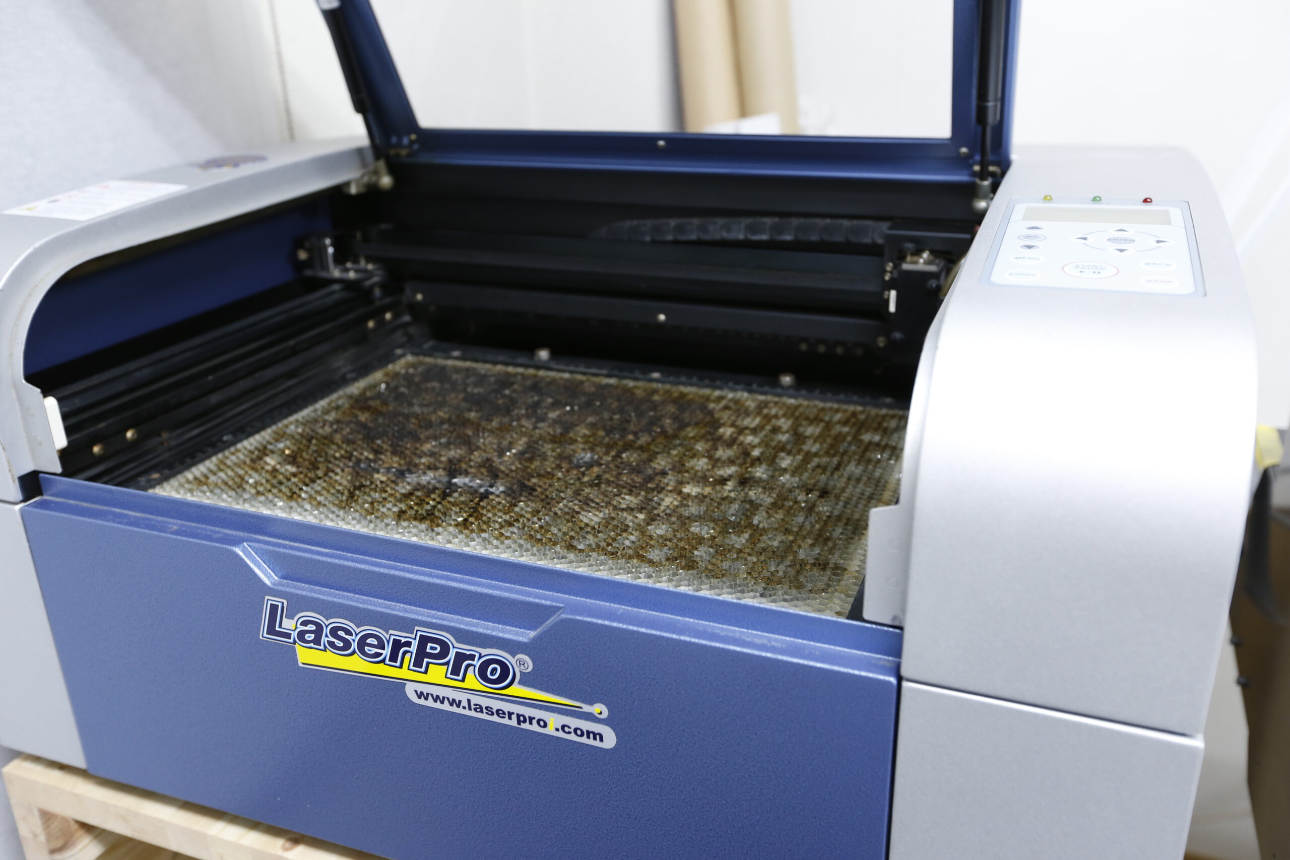 GCC C180 レーザー彫刻、レーザーカッター